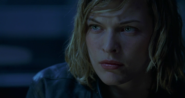 Скачать фильм Обитель зла / Resident Evil (BDRip)-6 скриншот